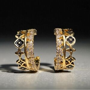 Luxury 18k Gold Plated Clover Flower Blossom Onyx Zircon Crystal Hoop Earrings